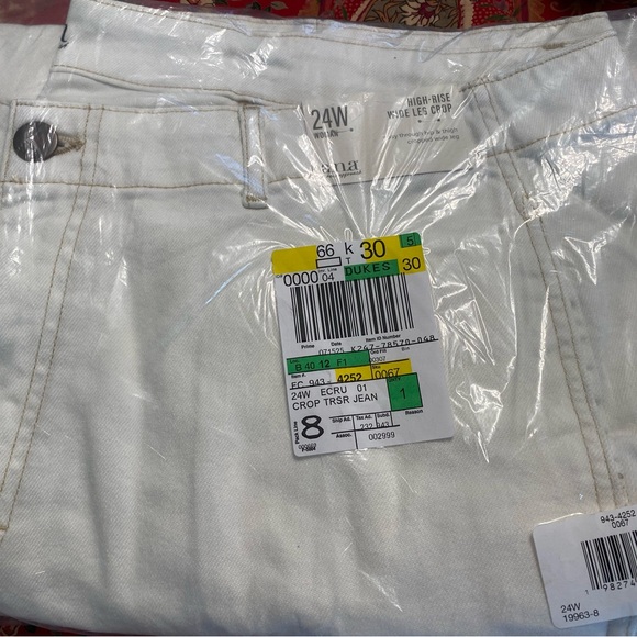 24W a.n.a by JC Penney Wide Leg White Cropped Jean Pants - Picture 4 of 8